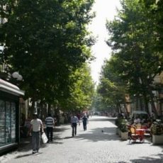 The most beautiful Shopping streets in Naples